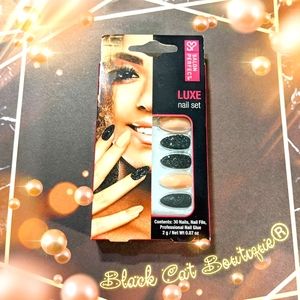 Salon Perfect Luxe Nail Set